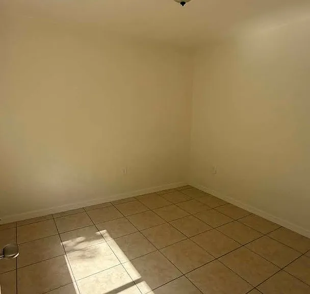 3713 Washington Ave — Photo 7