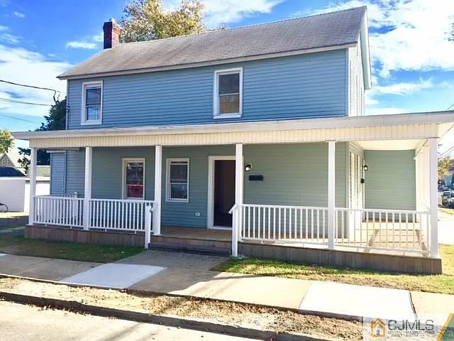 2 bed, 1.0 bath, $2,400 — Photo 1