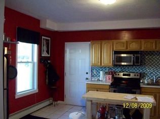 91 Chase Ave, Webster, MA 01570