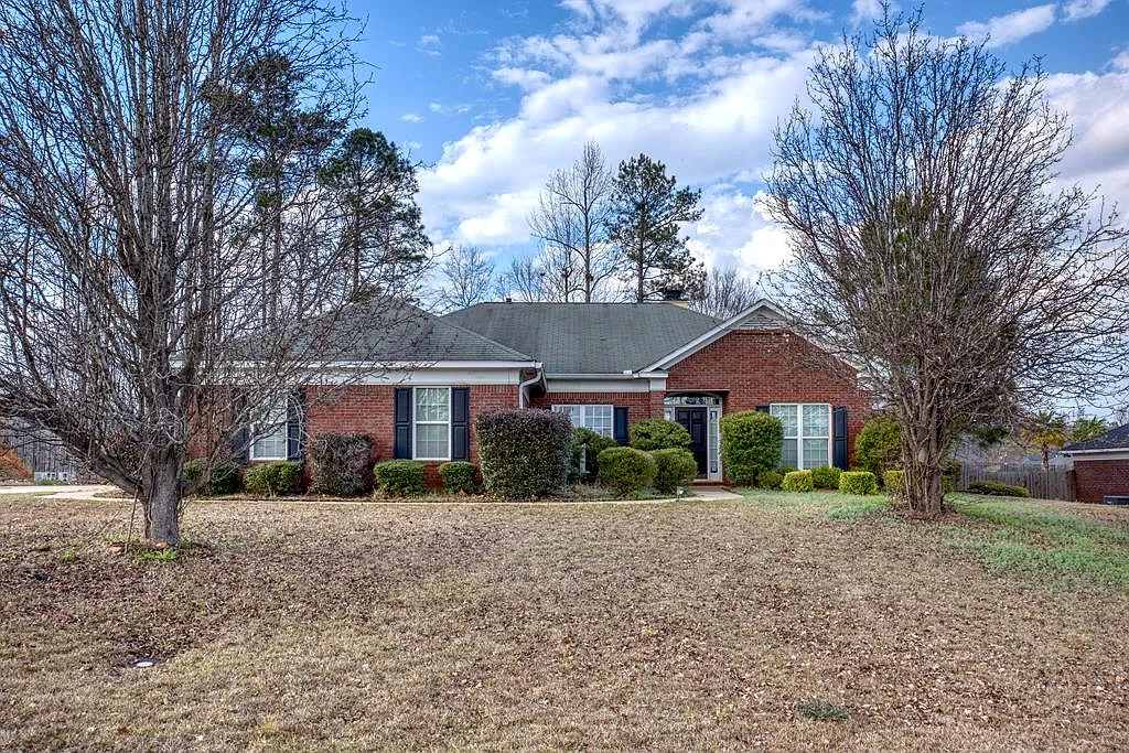 8028 Orchard Hill Dr photo 1