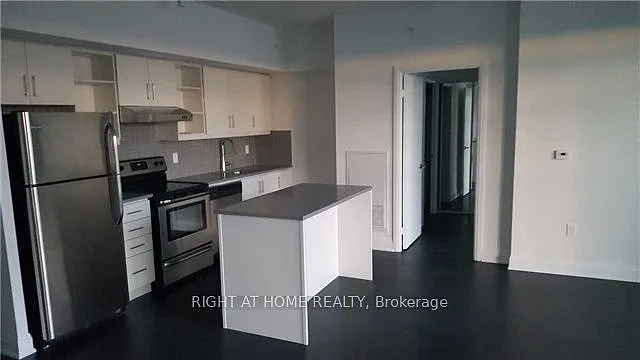 160 Vanderhoof Ave #1413 — Photo 3