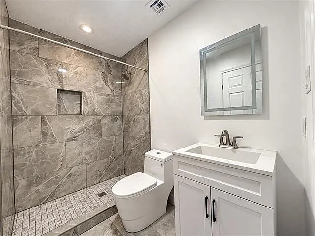 2 bed, 1.0 bath, 716 sqft, $1,400 — Photo 4