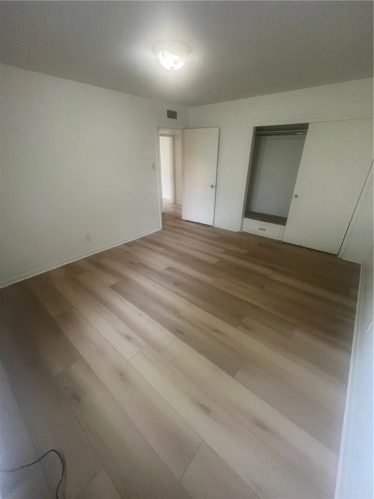 2 bed, 1.0 bath, 1746 sqft, $1,095 — Photo 4