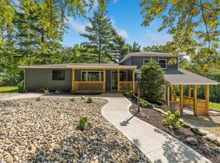 7511 W County Line Rd, Roanoke, IN 46783