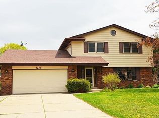 7432 S 69th St, Franklin, WI 53132
