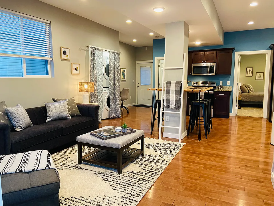 419 W Vine St #419
