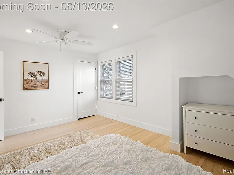 487 Smith Ave — Photo 15