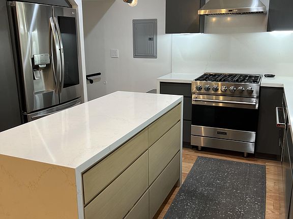 5th image of 1425 Stanford St APT 9