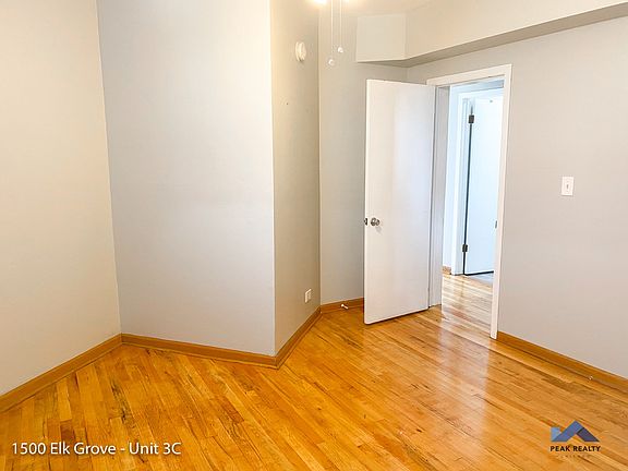 4th image of 1514 N Honore St #3887873