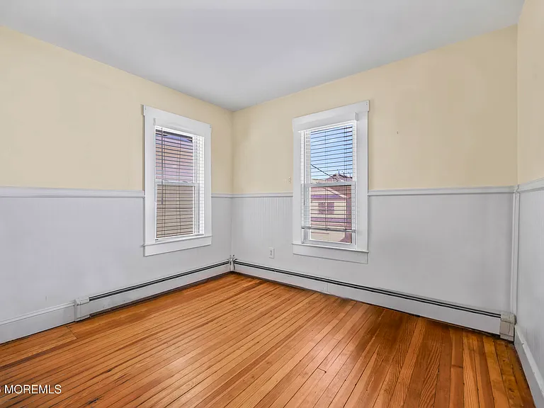 214 Brinley Ave — Photo 17