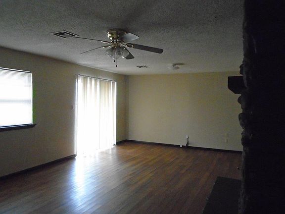 5th image of 5622 NW Beechwood Dr