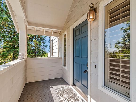 3rd image of 2016 Stonefield Lane