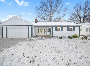 22547 Peach Tree Ln, Rocky River, OH 44116