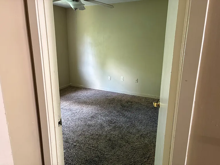 413 6th Ave SE #1G — Photo 3