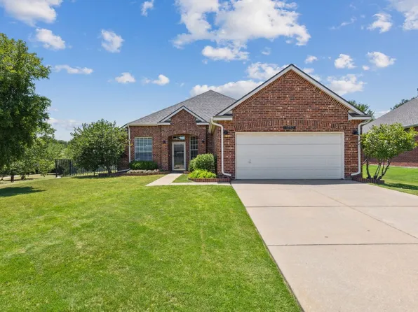1752 Mystic Hollow Dr, Lewisville, TX 75067