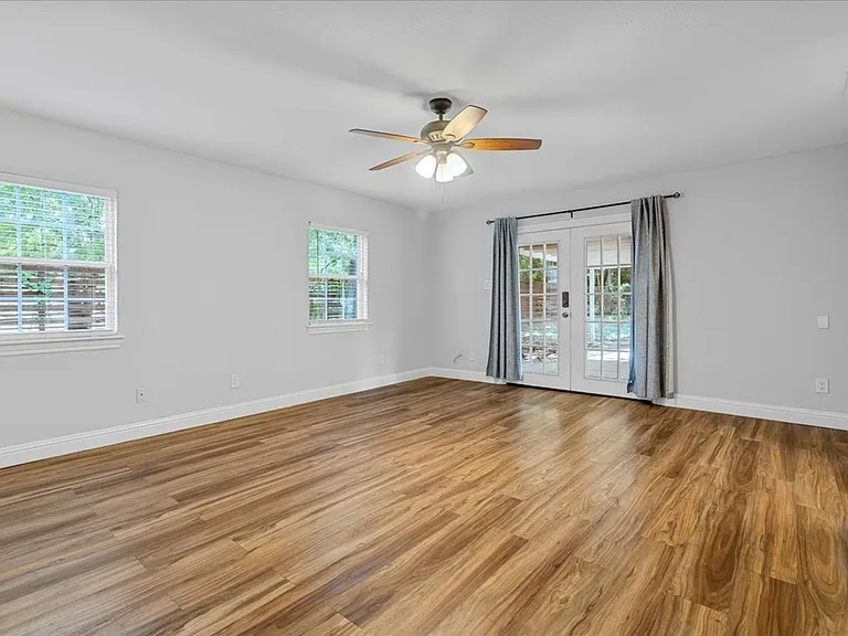 117 Ida St — Photo 14