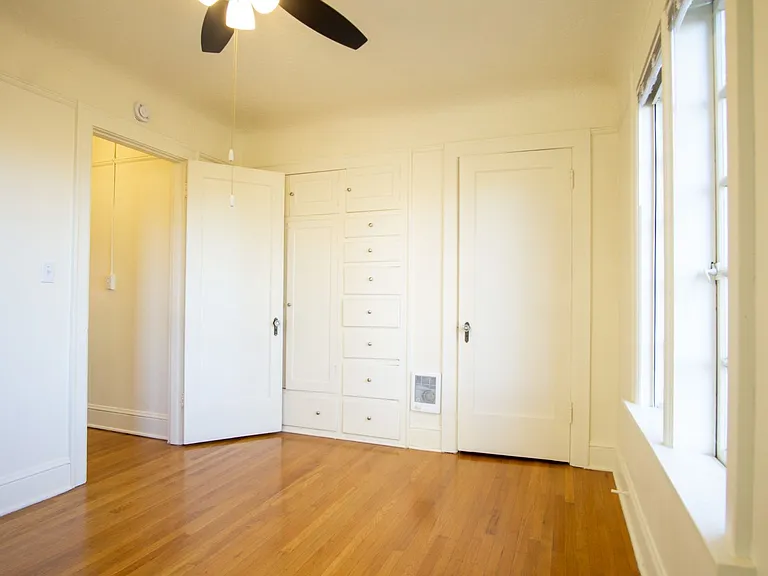 1944 NW Johnson St #301 — Photo 14