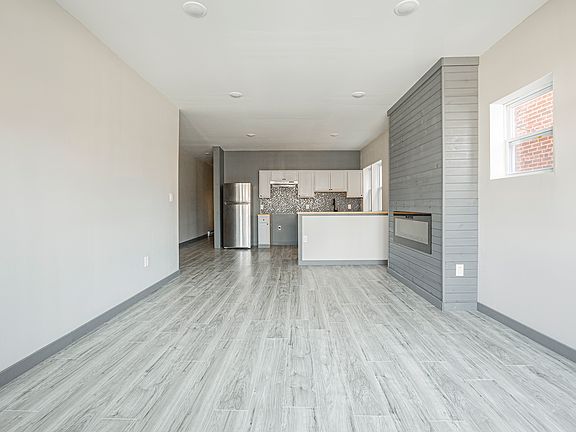 4th image of 14620 Lakeshore Blvd #3