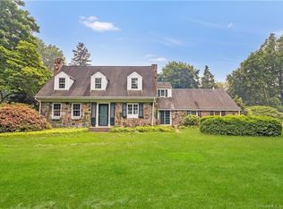 149 Sasco River Ln, Southport, CT 06890