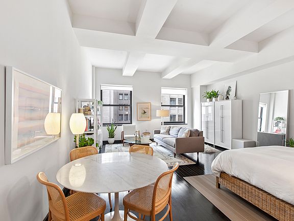 4th image of 20 Pine St #2900