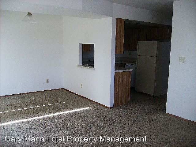 2nd image of 1236 W Columbia Ave APT B