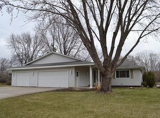 11801 Shady Oak Ln, Minnetonka, MN 55343