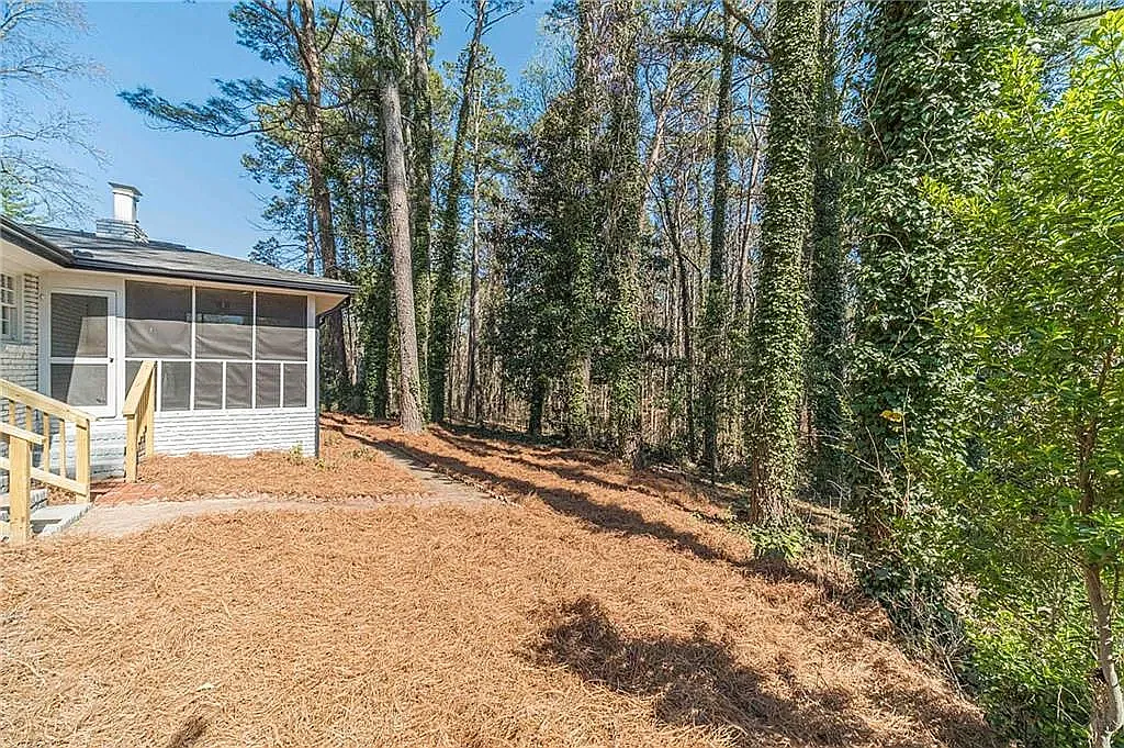 5 bed, 2339 sqft, $3,180 — Photo 1