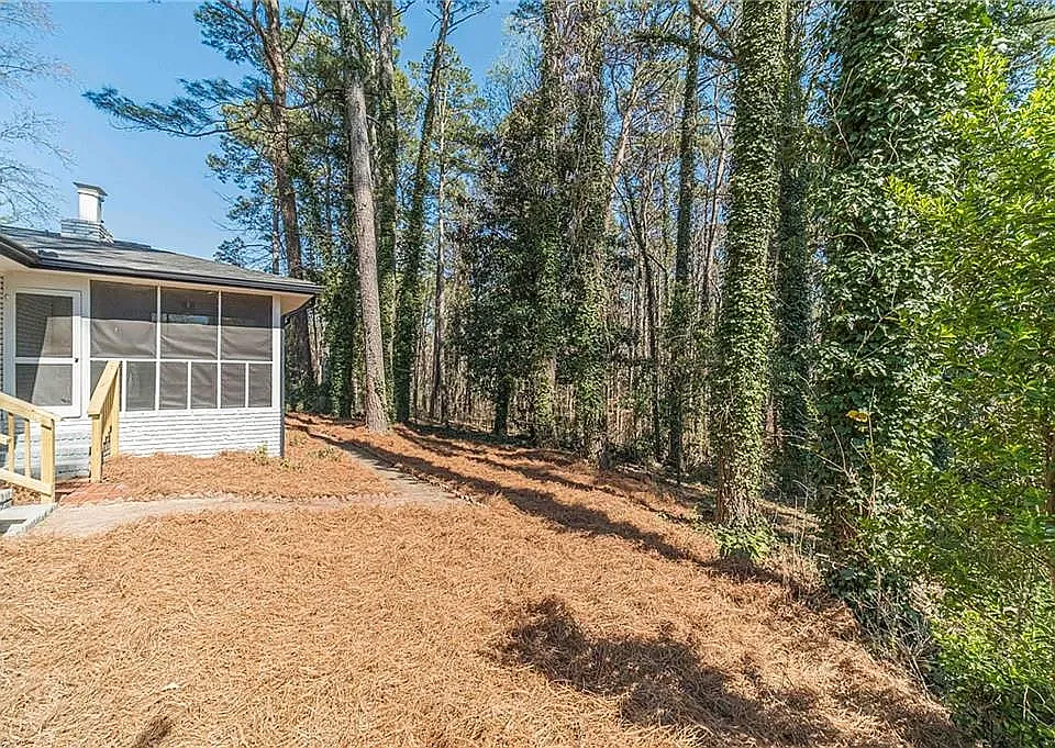 2502 Henderson Mill Rd NE