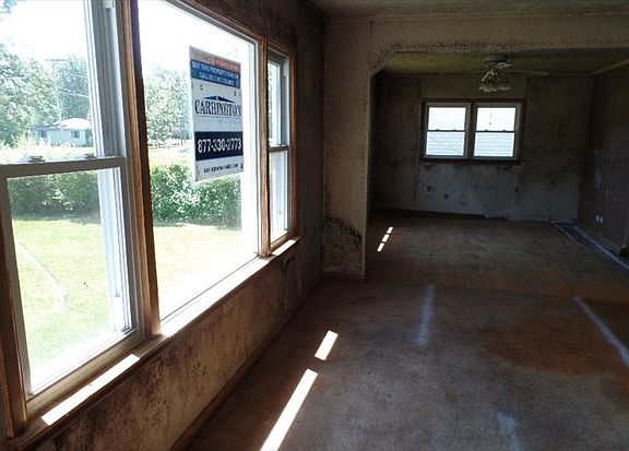 Additional Living Room