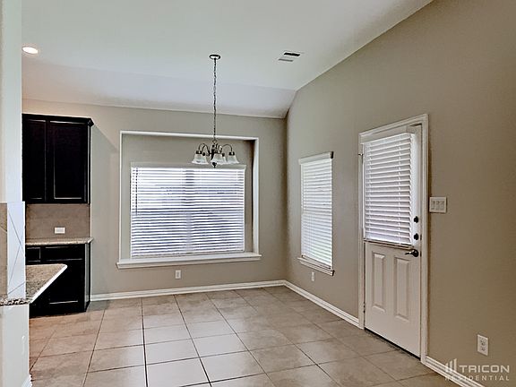 5th image of 111 San Bernard Dr