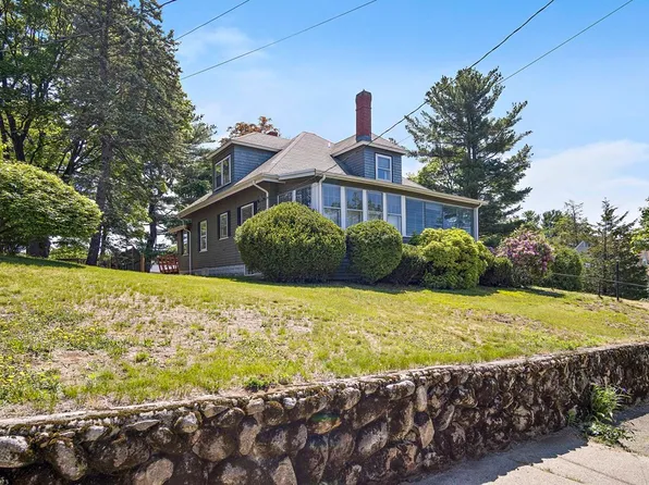 11 Keene St, Stoneham, MA 02180