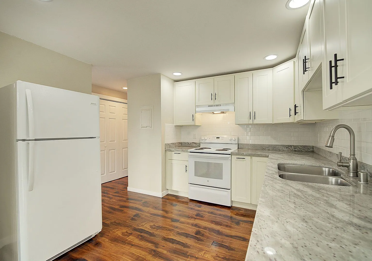 9840 NE 116th Street - Bischofberger Family Company LLC — Photo 4