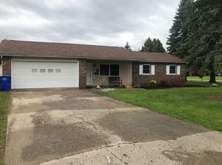 300 N Park Ln, Butler, IN 46721