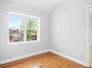 816 E 48th St #2, Brooklyn, NY 11203