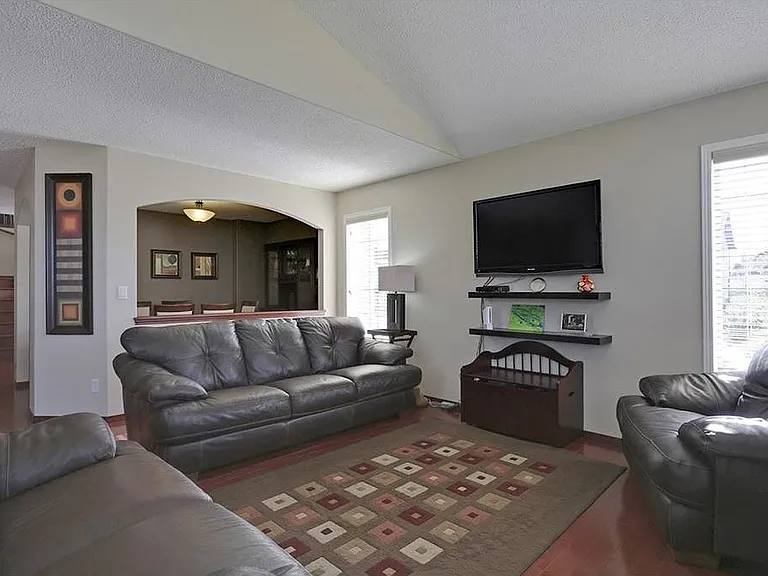 7965 Cougar Ridge Ave SW — Photo 32
