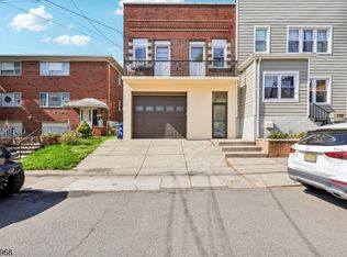 390 Delano Pl, Fairview Boro, NJ 07022