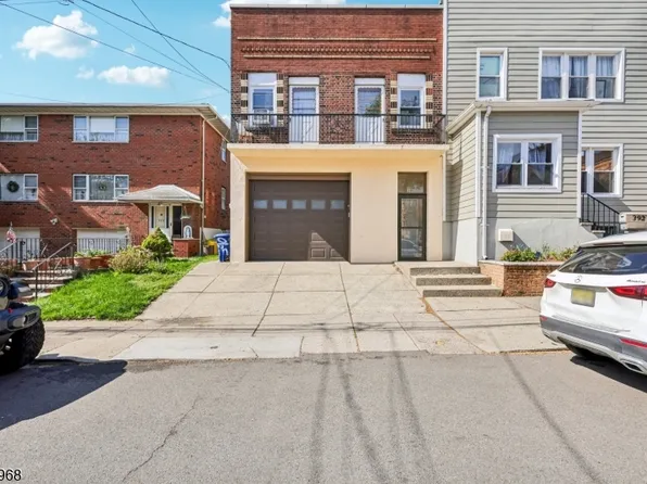 390 Delano Pl, Fairview Boro, NJ 07022