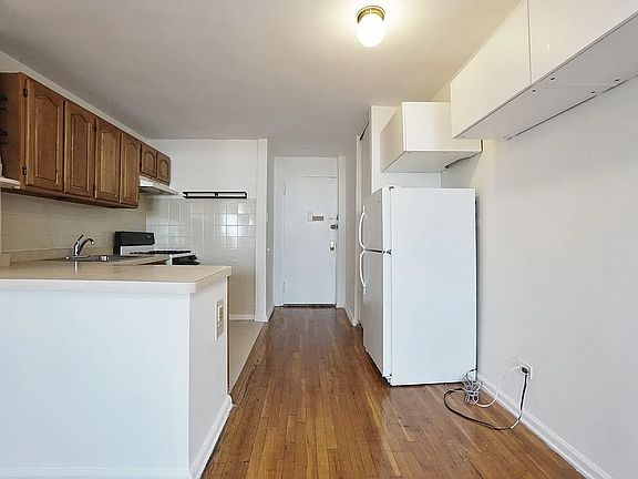 5th image of 2277 Homecrest Ave