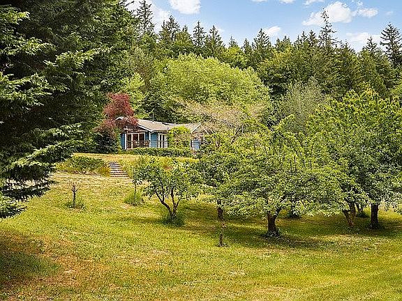 2nd image of 8089 NE Bayberry Ln