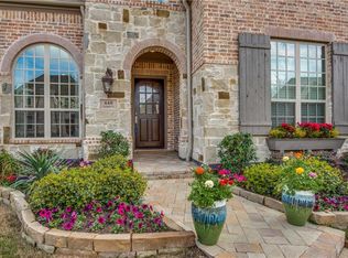 640 Creekway Dr, Irving, TX 75039