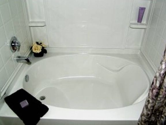 5th image of 1725 Graham Ave APT 112