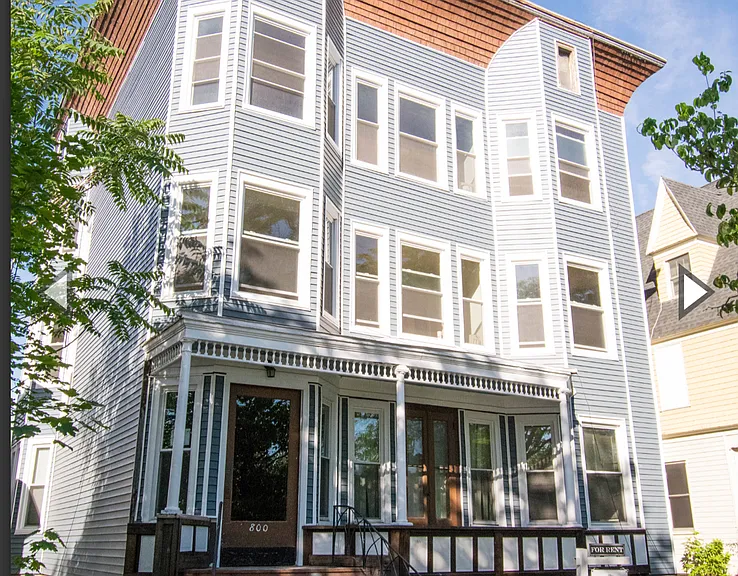 One and Two Bedroom Units with Tons of Natural Light! — Photo 24