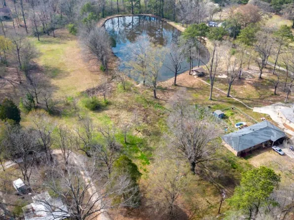 1157 Lake Dr SE Unit 1, Bessemer, AL 35022