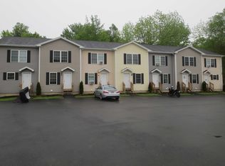 110 Meadow Ridge Dr APT 14, Hermon, ME 04401