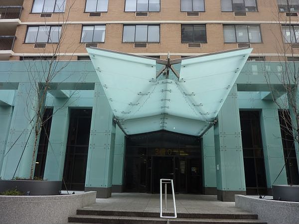 1st image of 300 Mercer St APT 3I
