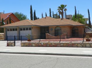 1558 Peter Hurd Dr, El Paso, TX 79936