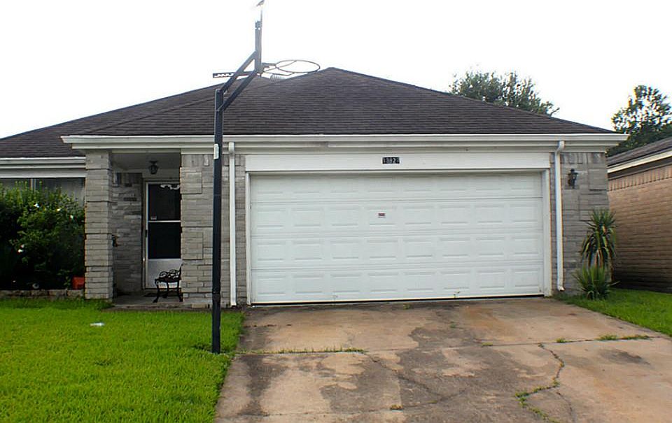 1st image of 13827 Aspen Hollow Ln