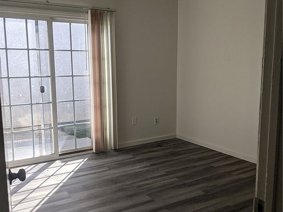 3rd image of 1565 Coulston St APT 29