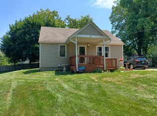 321 Hoxie Ave, Elgin, IL 60123