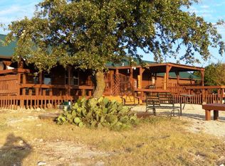 1334 E Quarry Rd, London, TX 76854